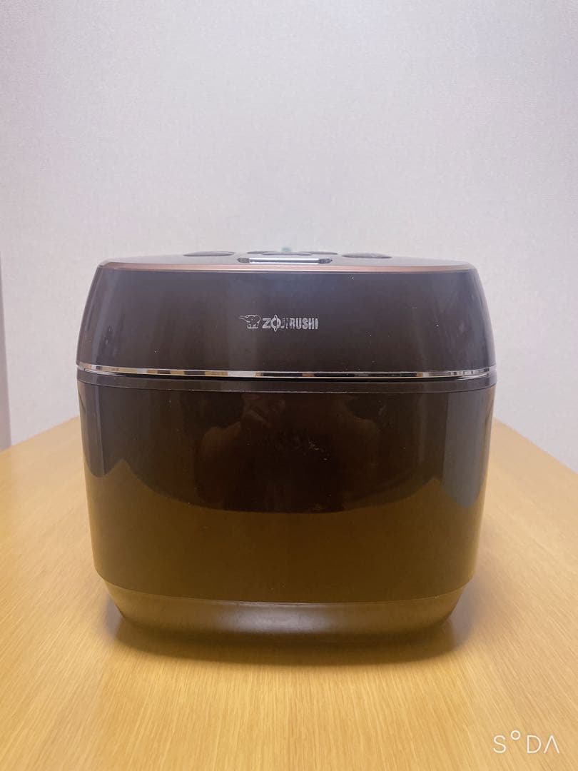 象印 ZOJIRUSHI 圧力IH炊飯ジャー 極め炊き 1升NW-JT18
