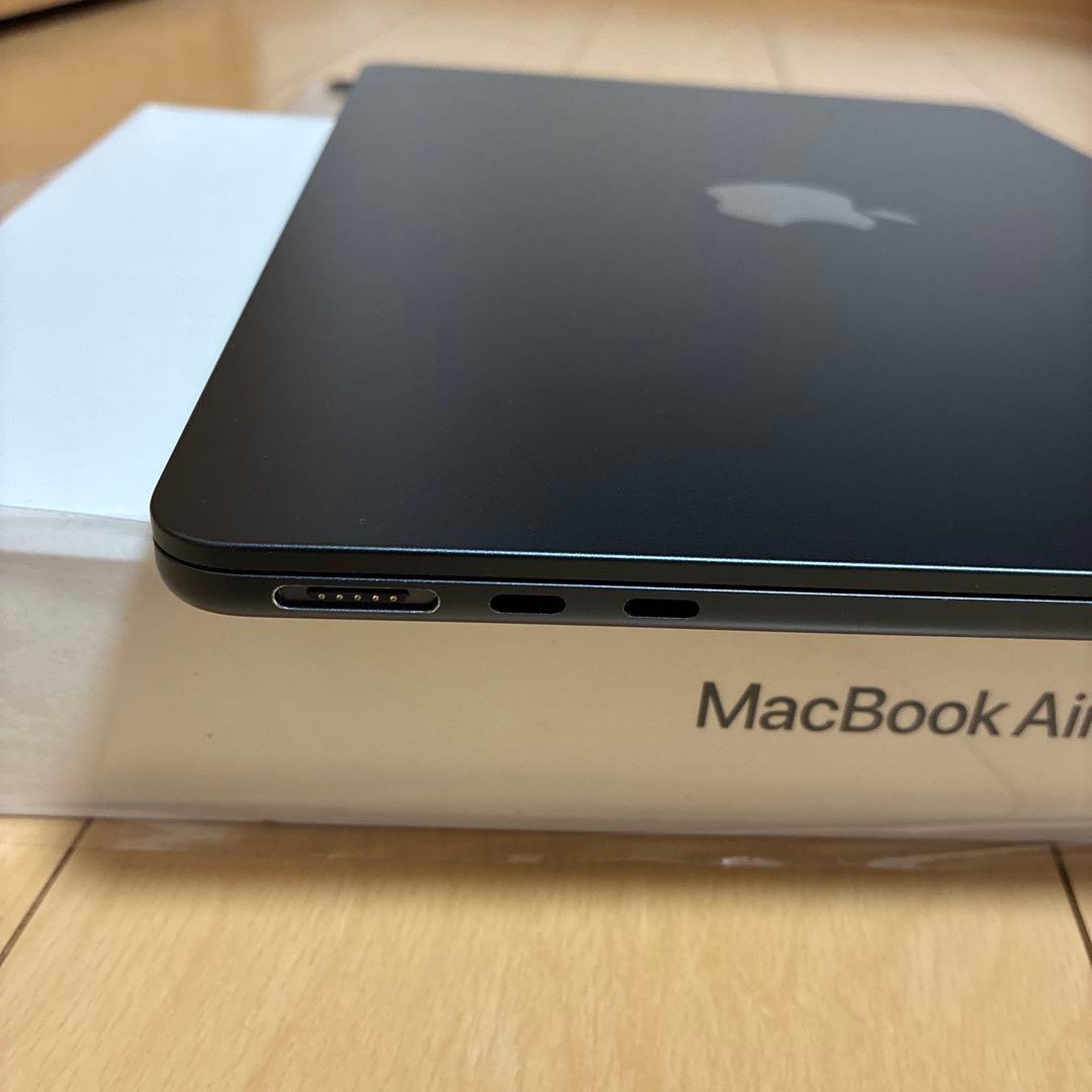 s*w様 MacBook Air 2022 M2 8GB/256GB/超美品