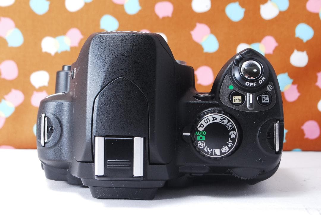 ✨ショット数562回✨新品同様元箱付き✨Nikon D40 レンズセット