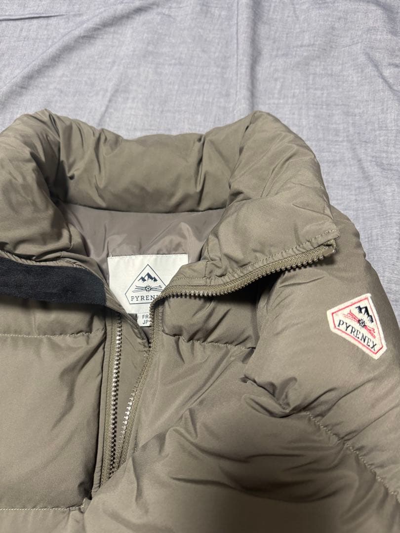 週末セール 美品 新品同様PYRENEES ダウンジャケット カーキ メンズ