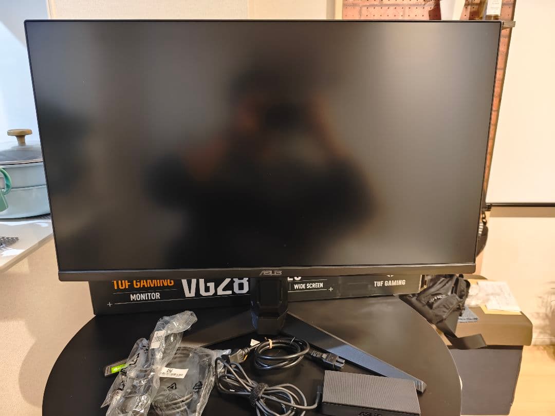 ASUS TUF GAMING VG28UQL1A 28インチ 4K 144Hz