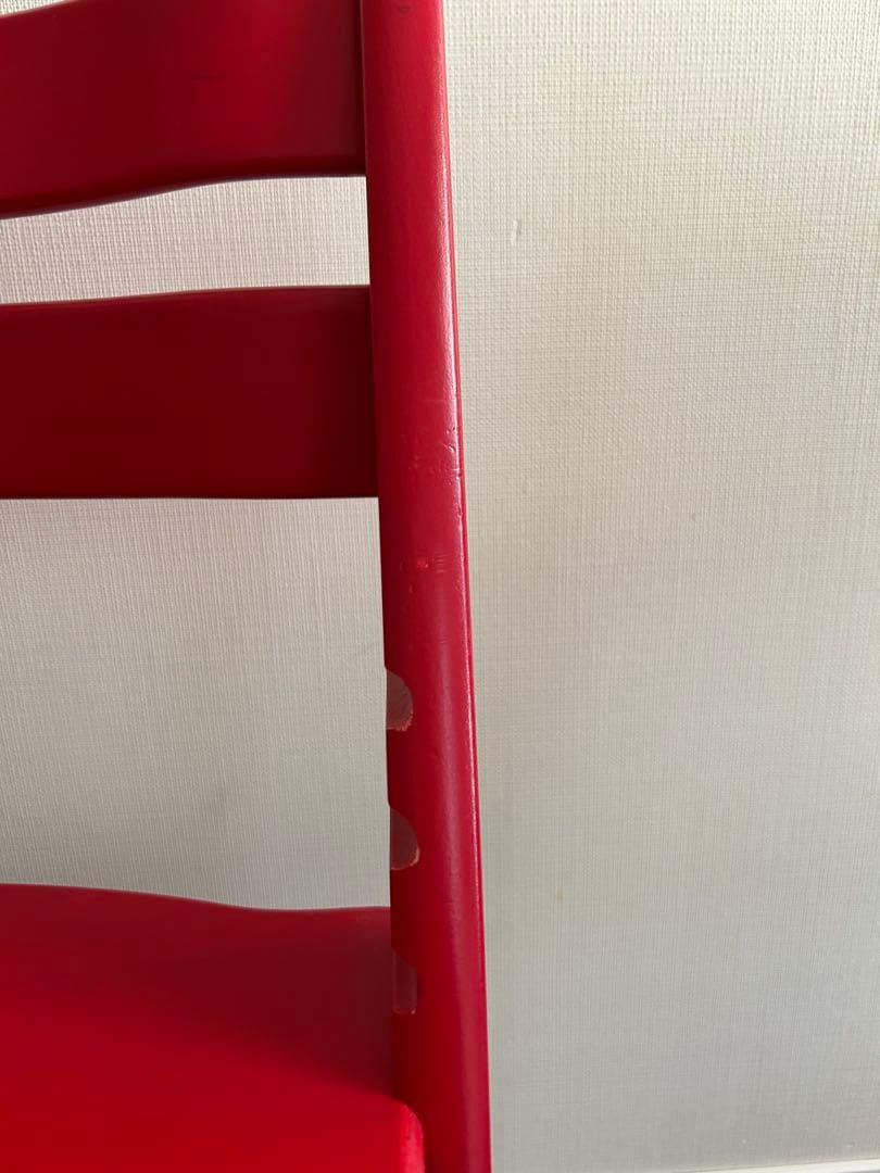 ストッケ　赤　子供用椅子　木製