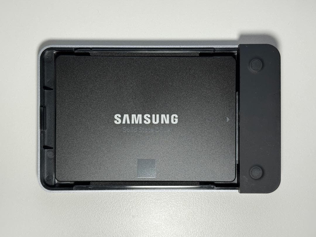 Samsung 870 EVO 4TB ＋ UGREENケース 性能チェック済み