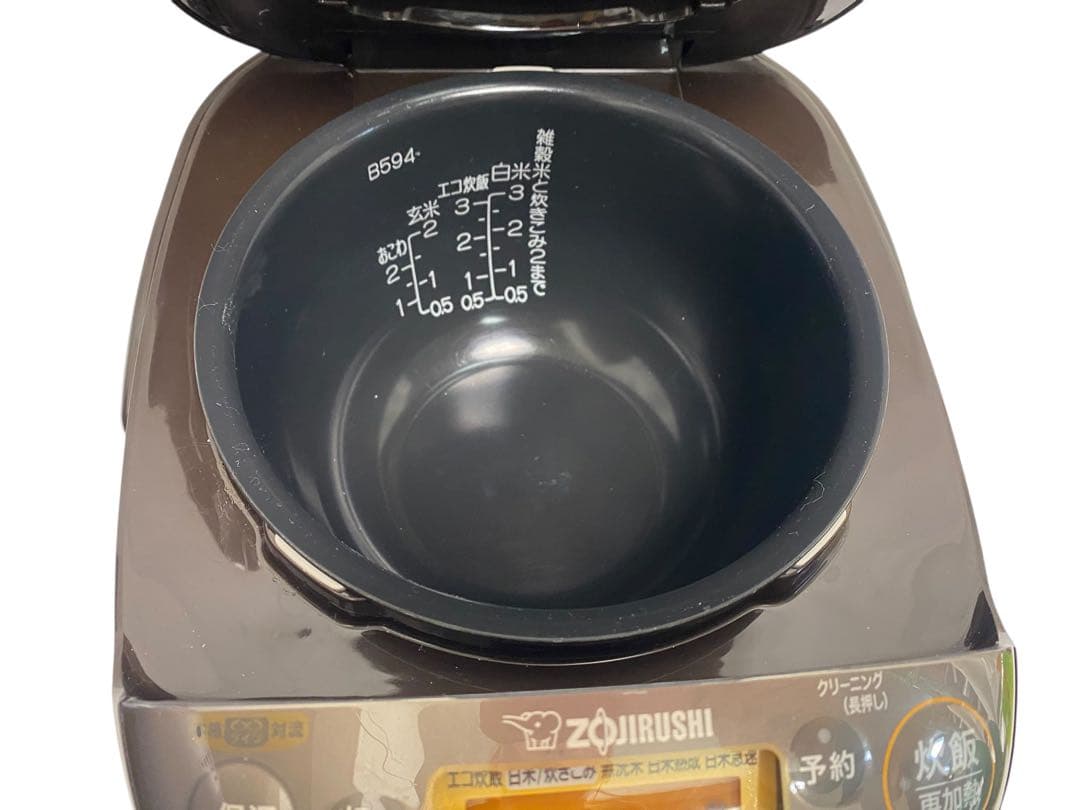 象印 NP-GP05E9 炊飯器 3合 黒　2022年製