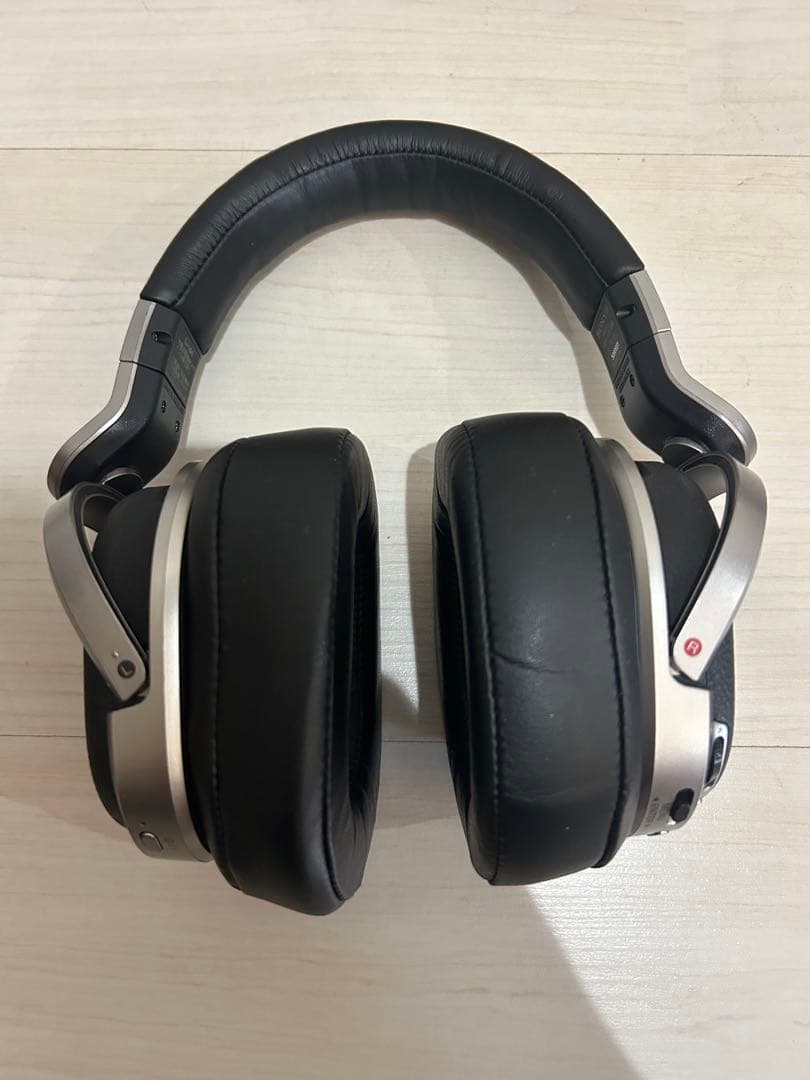 【美品】SONY デジタルサラウンドヘッドホンシステム MDR-HW700DS