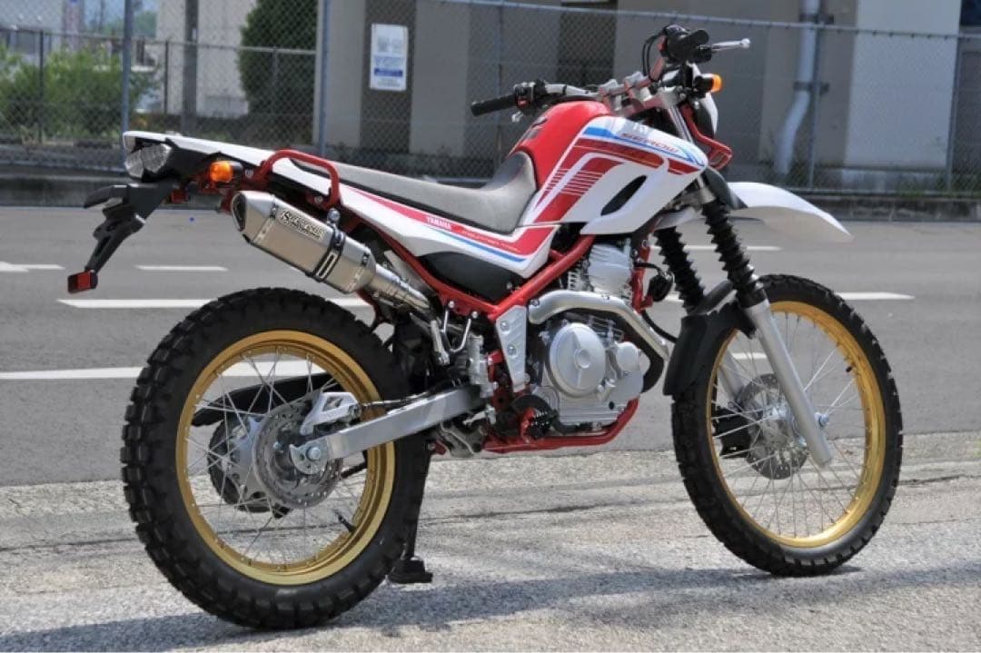 専用ヤマハ セロー250 トリッカー ソリッド異形 スリップオン SUSマフラー
