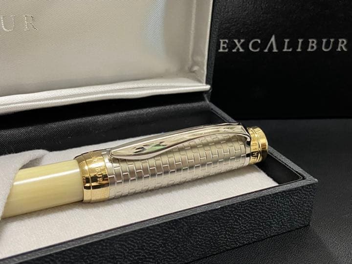 ※値引済【※入手困難】EXCCALIBUR/ボールペンタイプ/水牛角/替芯3本付