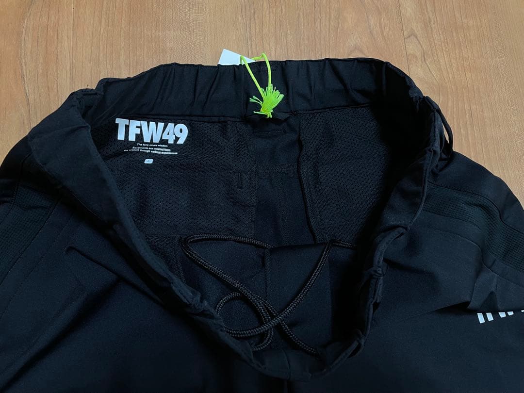 2025モデル　新品未使用タグ付き　TFW49 ハイブリッドパンツ　ブラック　L