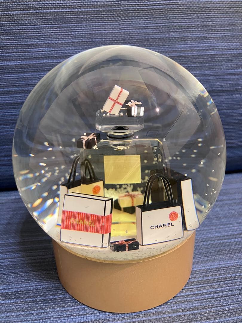【11/7限定価格】CHANEL 2021 スノードーム 100周年 シャネル