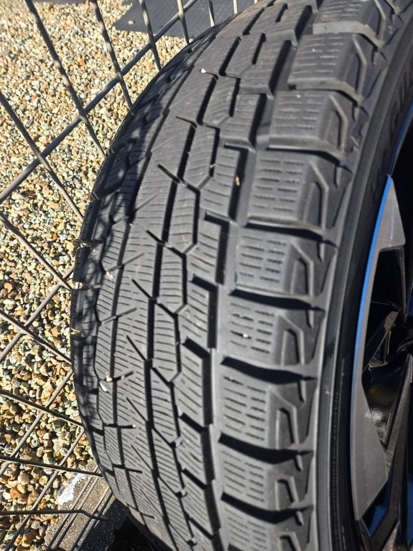 OUTLANDER純正ホイールとスタッドレス