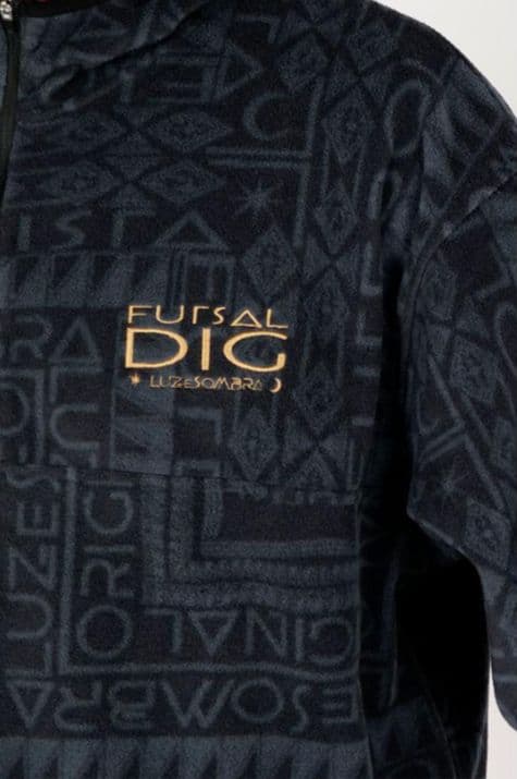 【新品未使用】ルースイソンブラ 総柄 フリース パーカー 黒 L ハーフジップ