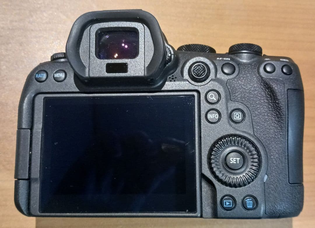 【ほぼ新品】Canon EOSR6mark2 ボディ