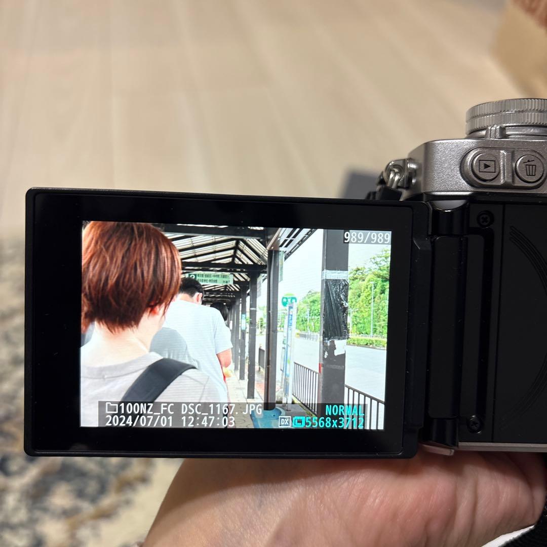 Nikon Z fc ミラーレスカメラ 本体