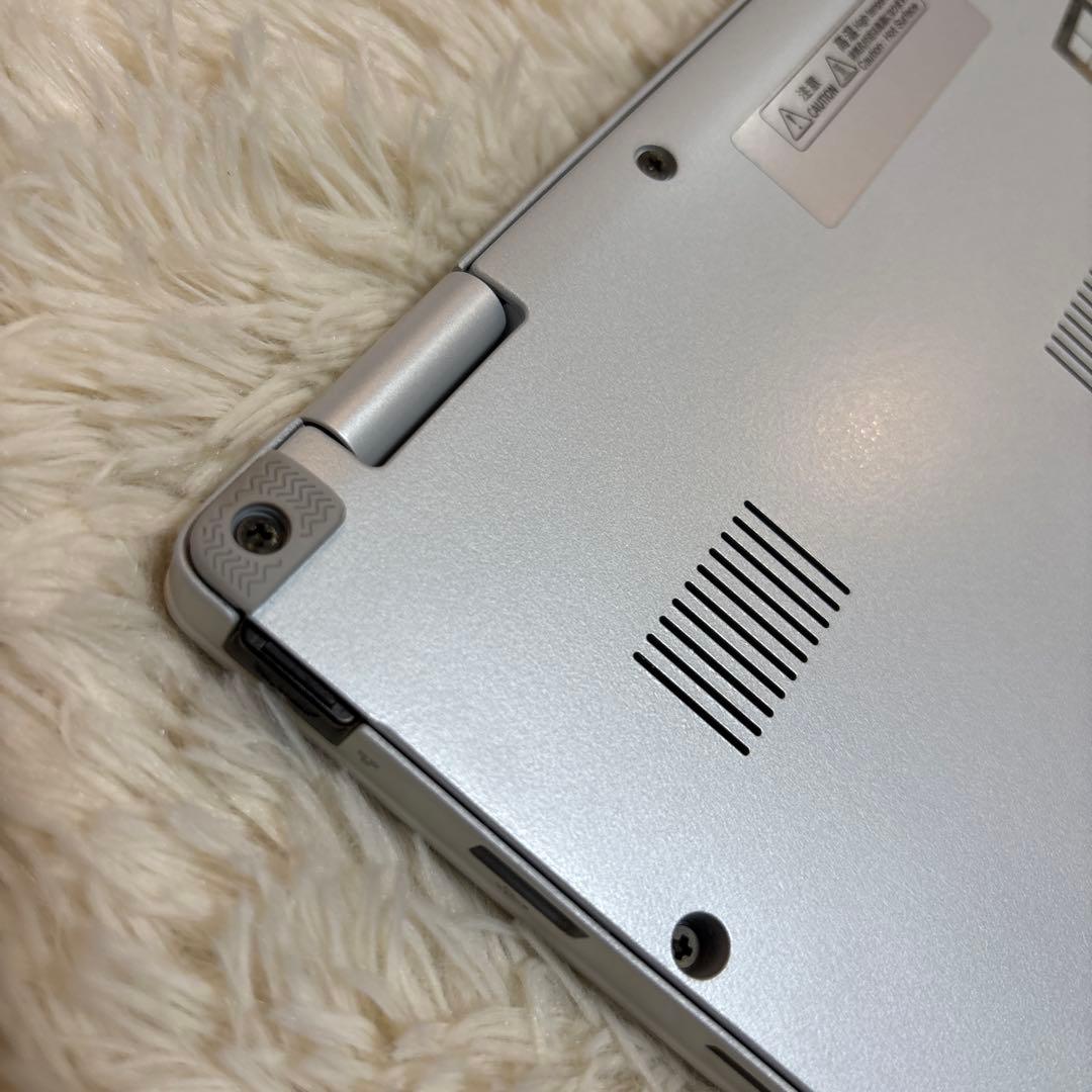 【美品】i5 LIFEBOOK UH08/E3 Intel xe GPU搭載！