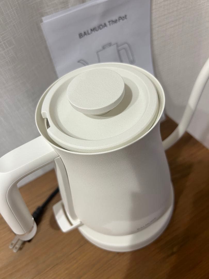 未使用　BALMUDA The Pot バルミューダ　ケトル ホワイト
