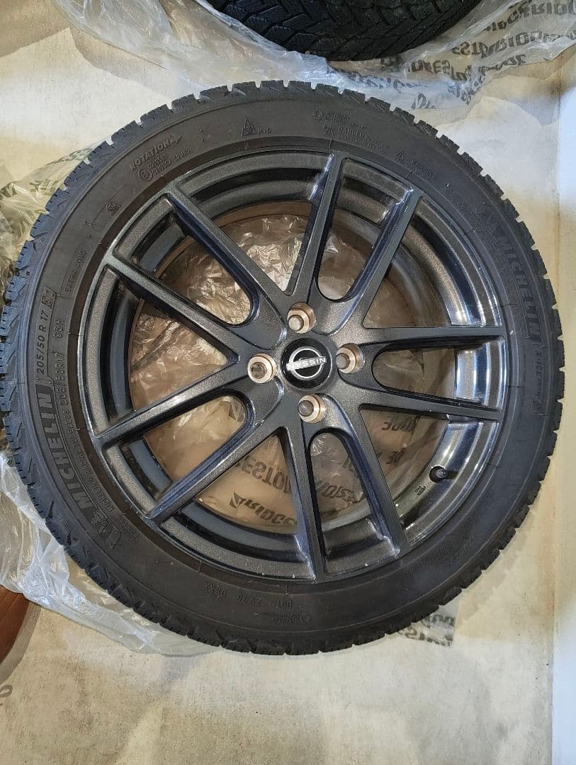 17インチ 日産純正ホイール・ミシュランスタッドレスタイヤセット