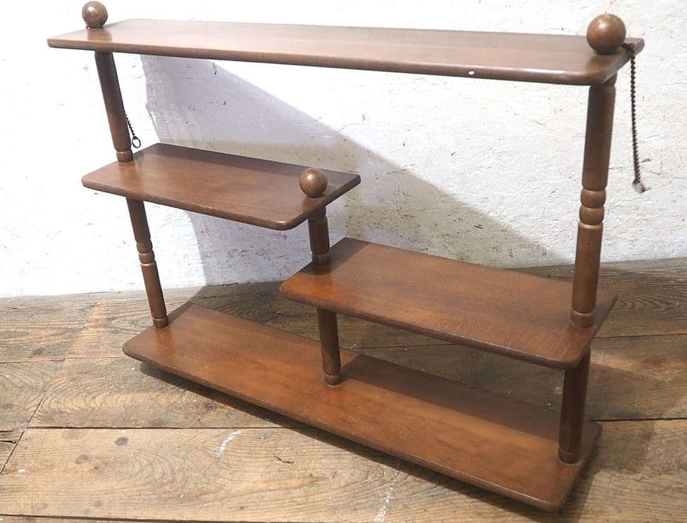 1347　レトロモダンなウォールラック　壁掛け式　飾り棚　陳列棚　ヴィンテージ