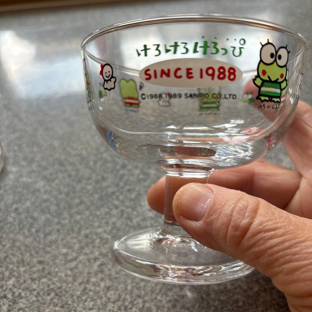 未使用サンリオみんなのたあ坊、けろけろけろっぴ、ランナバウツ.デザートグラス3個