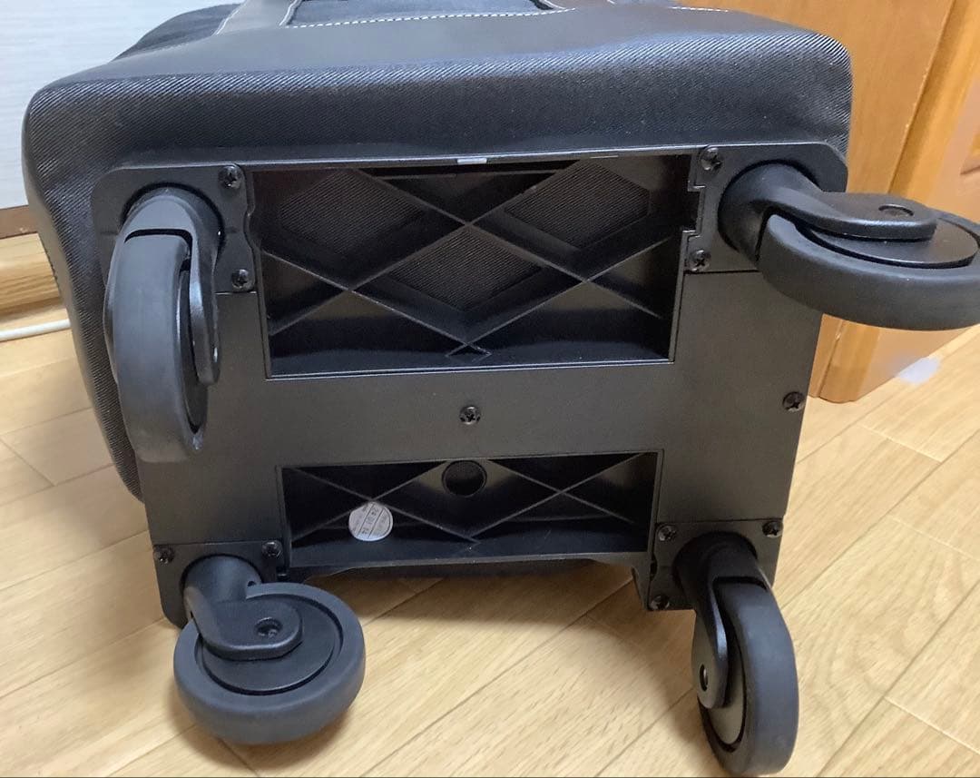 スワニー　キャリーバッグ　ストッパー付き　Mサイズ　超美品