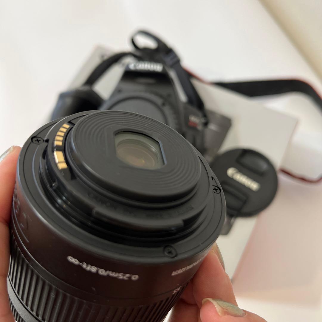 Canon EOS Kiss x10 一眼レフカメラ　EF-S18-55レンズ付