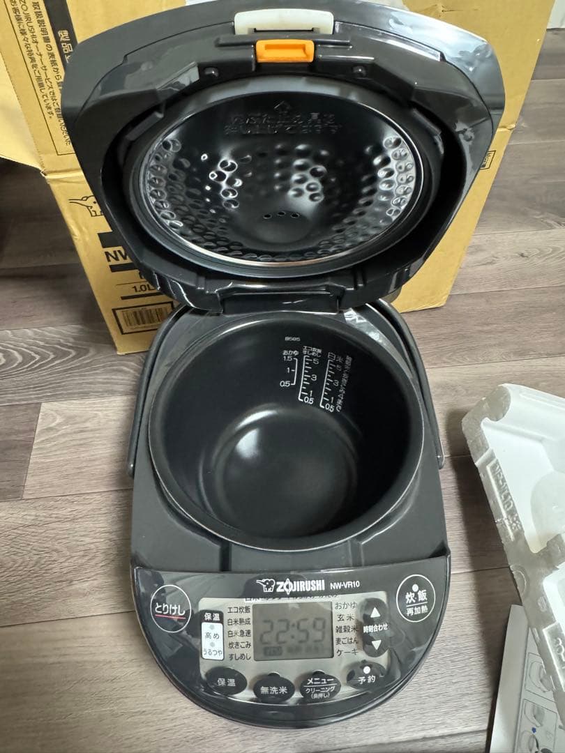 Zojirushi IH炊飯器 NW-VR10-BA 5.5合