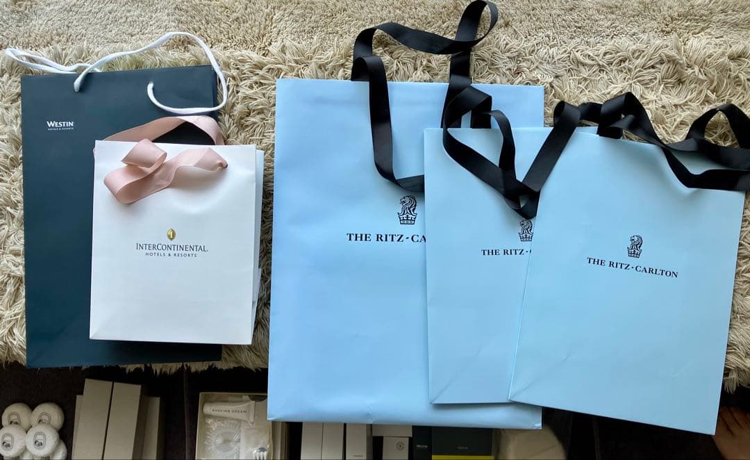 ホテル アメニティリッツ ホワイトティdiptyque omnisens 雪肌精