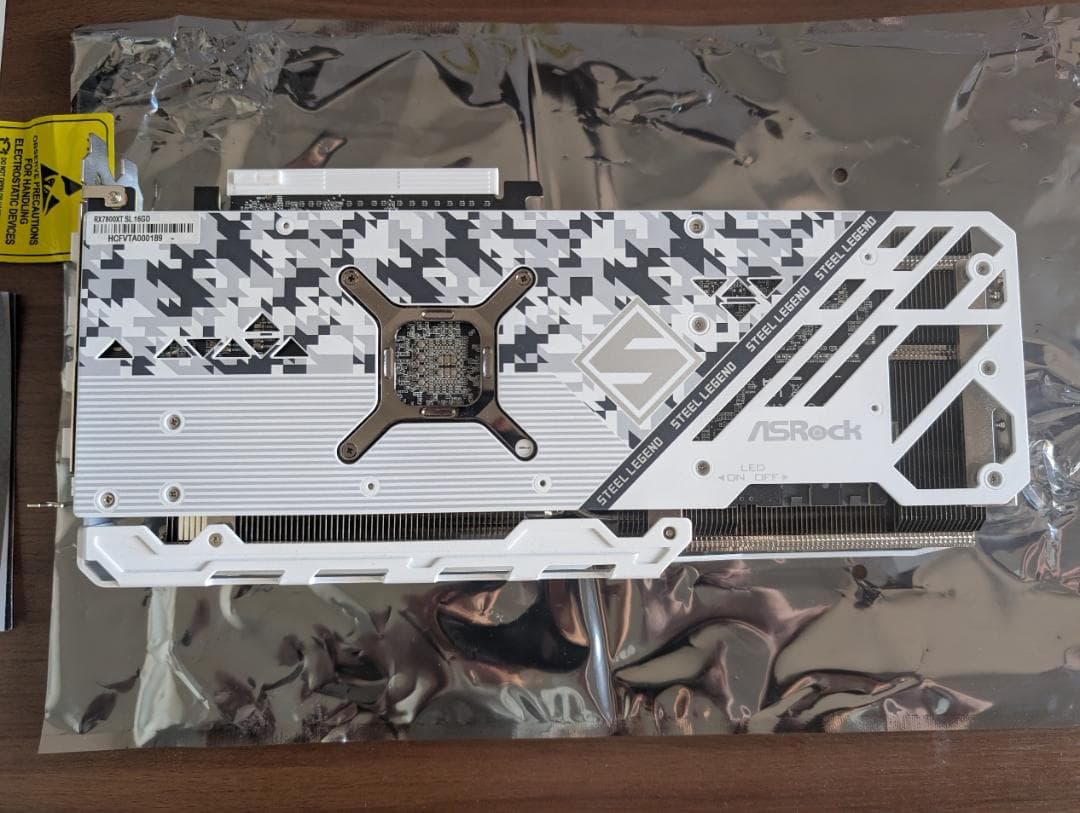 グラフィックボード・グラボ・ビデオカード ASRock Radeon RX 7800 XT Steel Legend