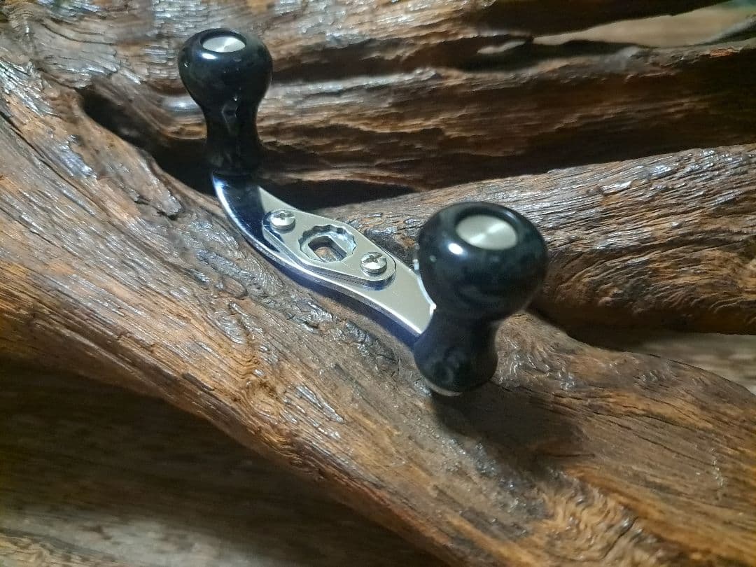 ザウルス　バルサ50　カスタムハンドル　シルバー × ブラックノブ