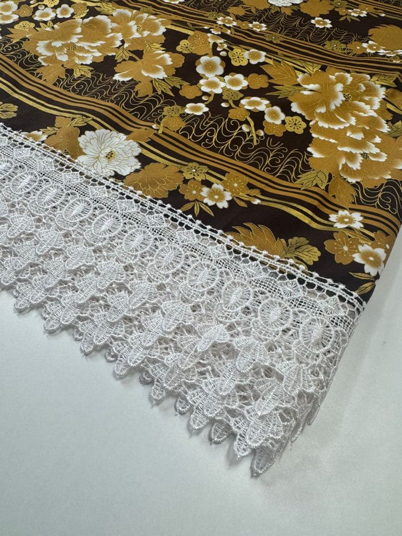 【ハンドメイド テーブルクロス ゴールド×ホワイトレース 新品