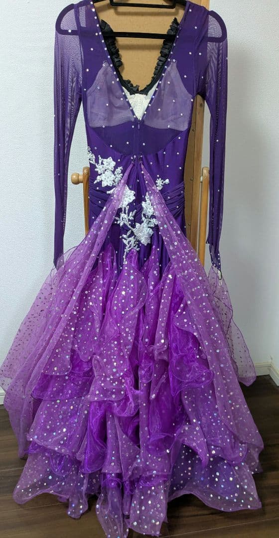 紫色の社交ダンスドレス　スタンダードドレス　モダンドレス