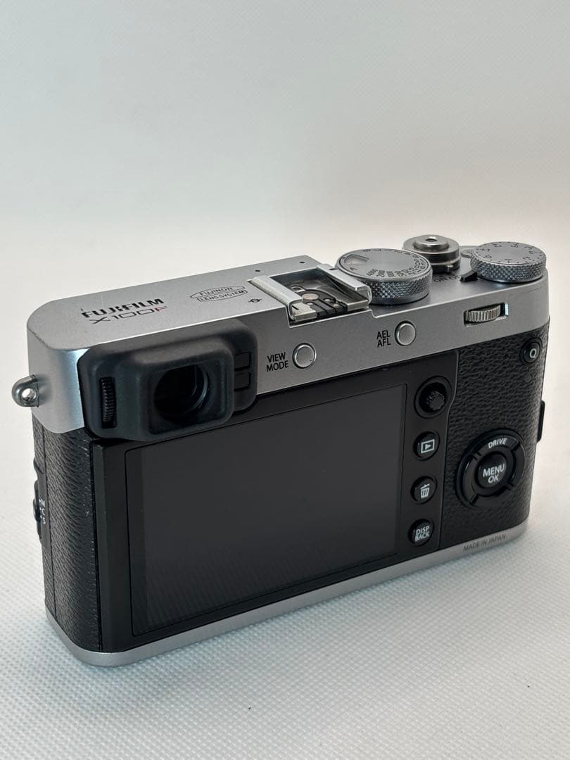FUJIFILM 富士フイルム X100F シルバー デジタルカメラ
