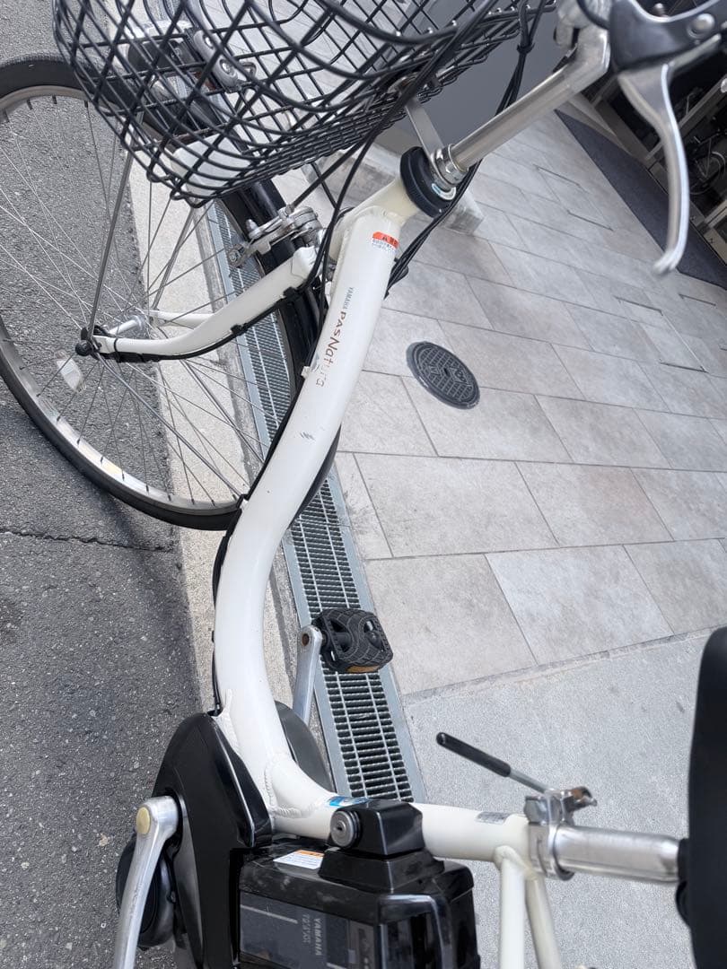 大阪府　ヤマハ　電動アシスト自転車 チャイルドシート付き ホワイト
