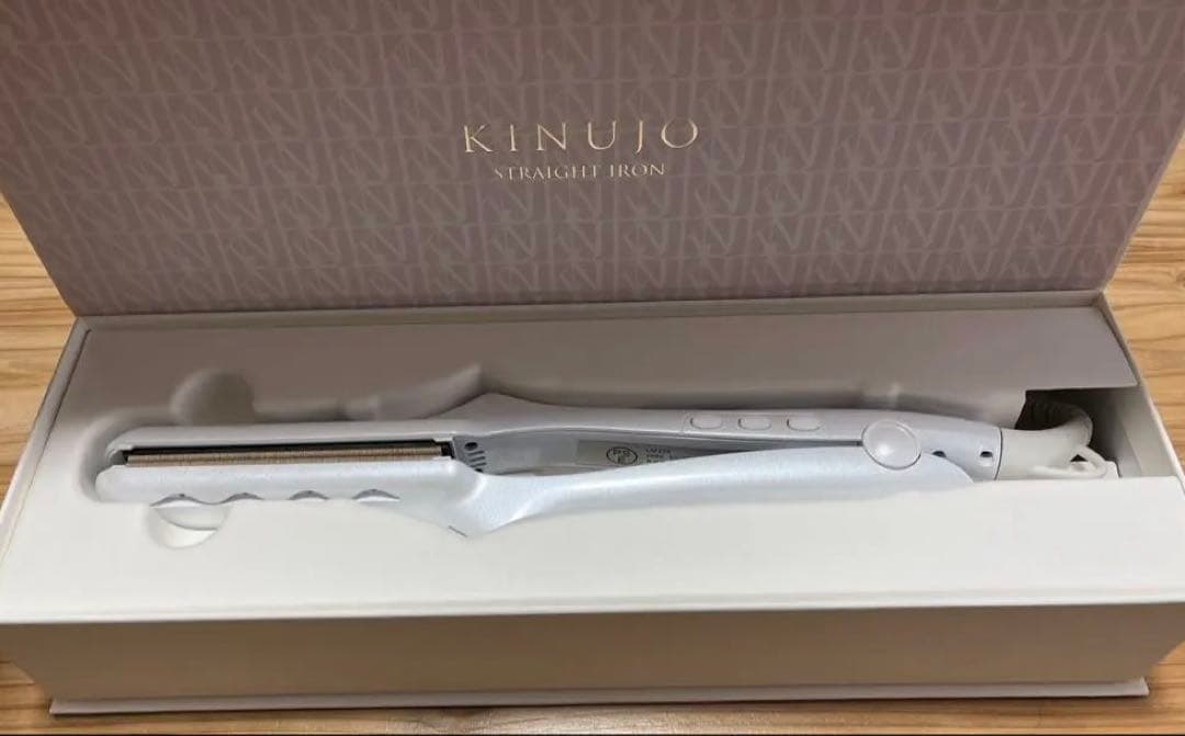 【新品】絹女　KINUJO ストレートヘアアイロン　LM225