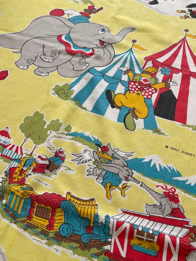 ☆ビンテージシーツ　ダンボ　生地