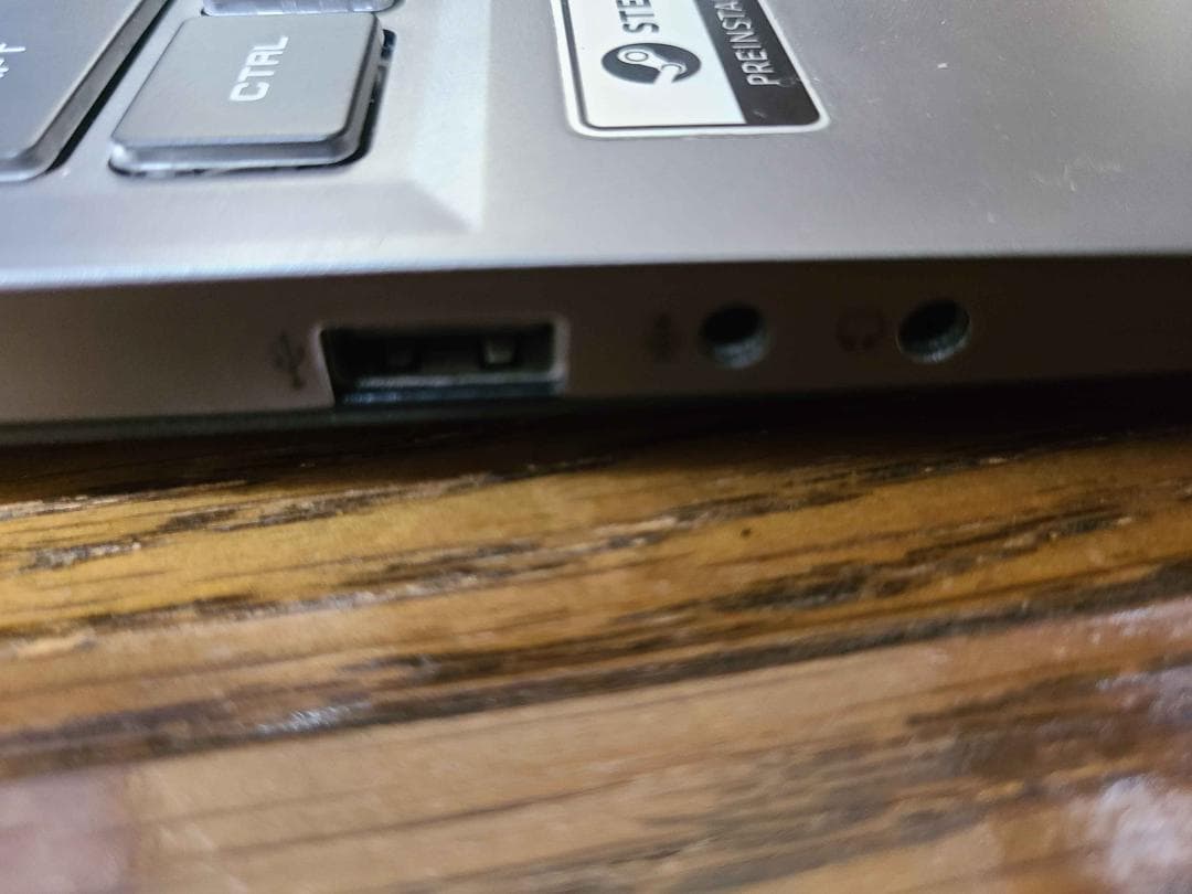 【ゲーミングノート】GALLERIA XL7R-R36 / i7-10875H