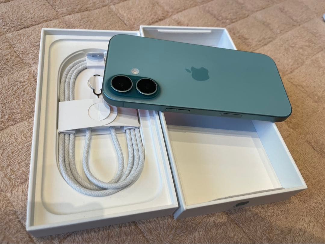 Apple iPhone16 128gb ティール 本体