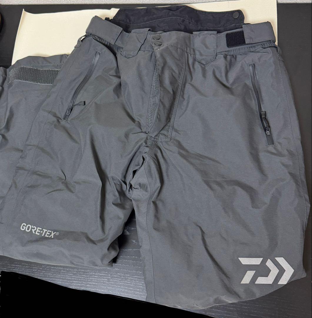 ダイワDAIWA ゴアテックス　防寒パンツ メンズM グレー　専用サスペンダー付