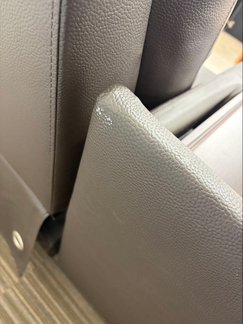 リクライニング機能付き3人掛けソファ