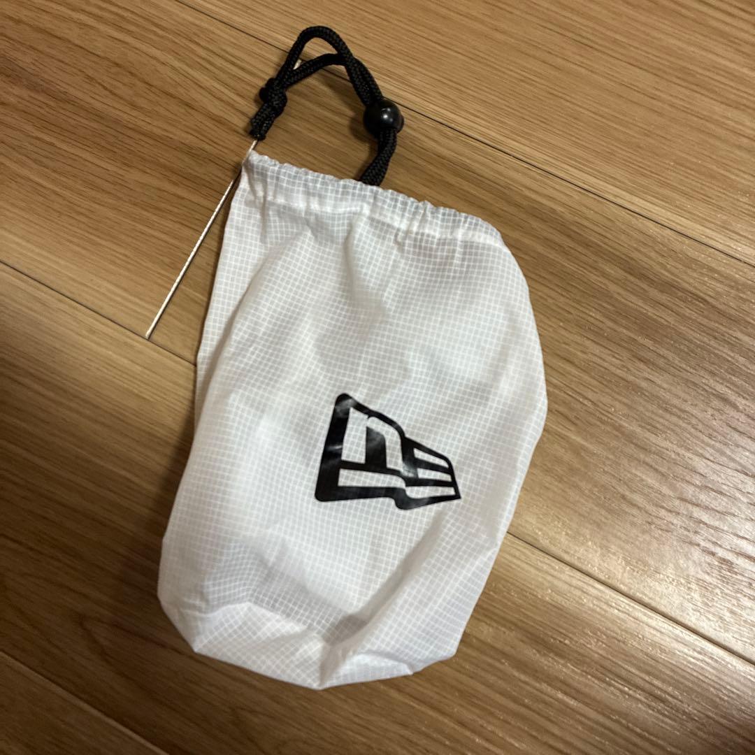 未使用　NEW ERA キルティングベスト ホワイト 収納袋付き　XL