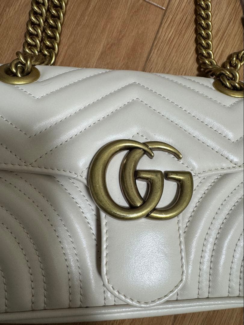 ホワイト ショルダーバッグ キルティング