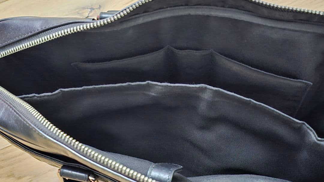 黒 レザー ビジネスバッグ