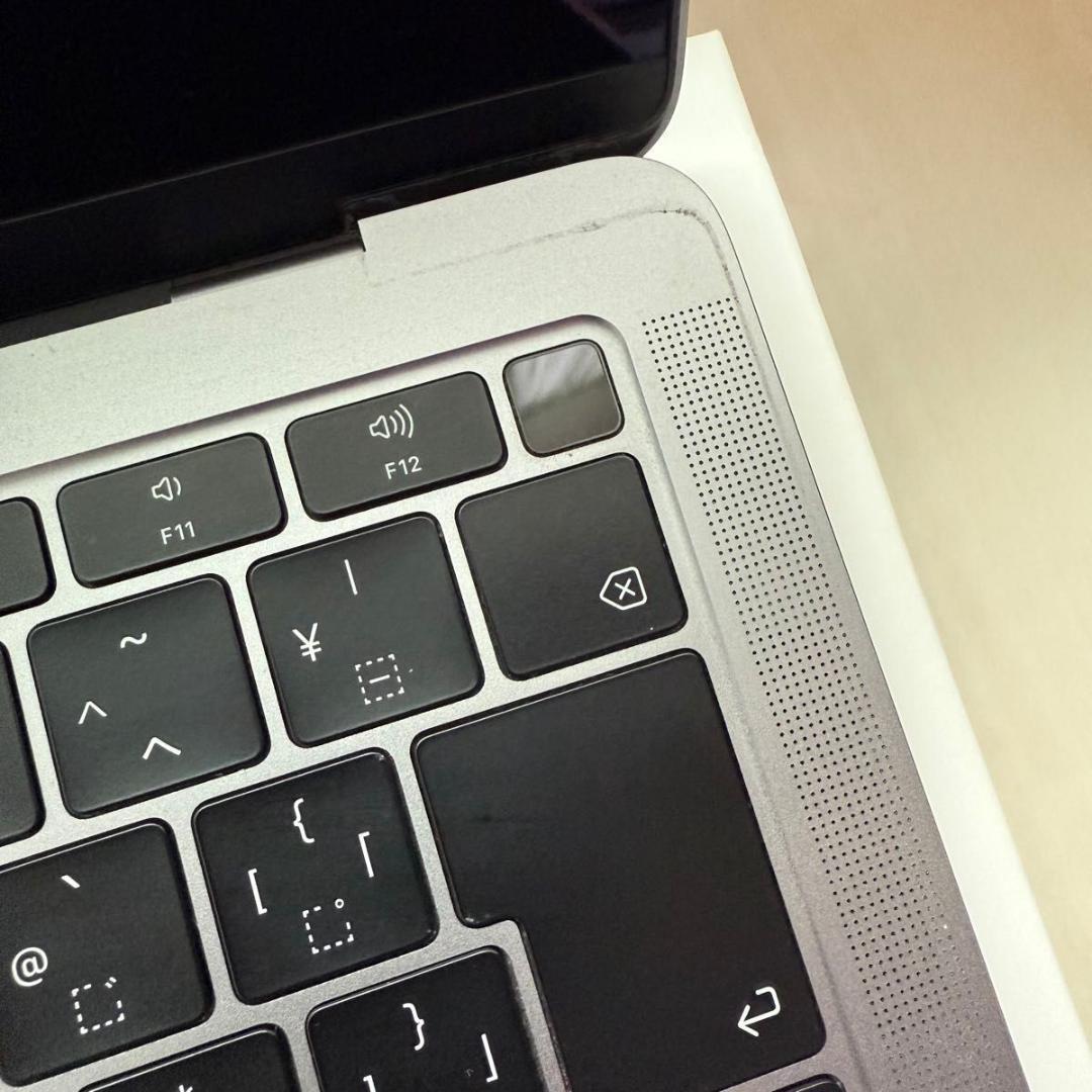 MacBook Air 2019 13インチ 8GB/256GB スペースグレー