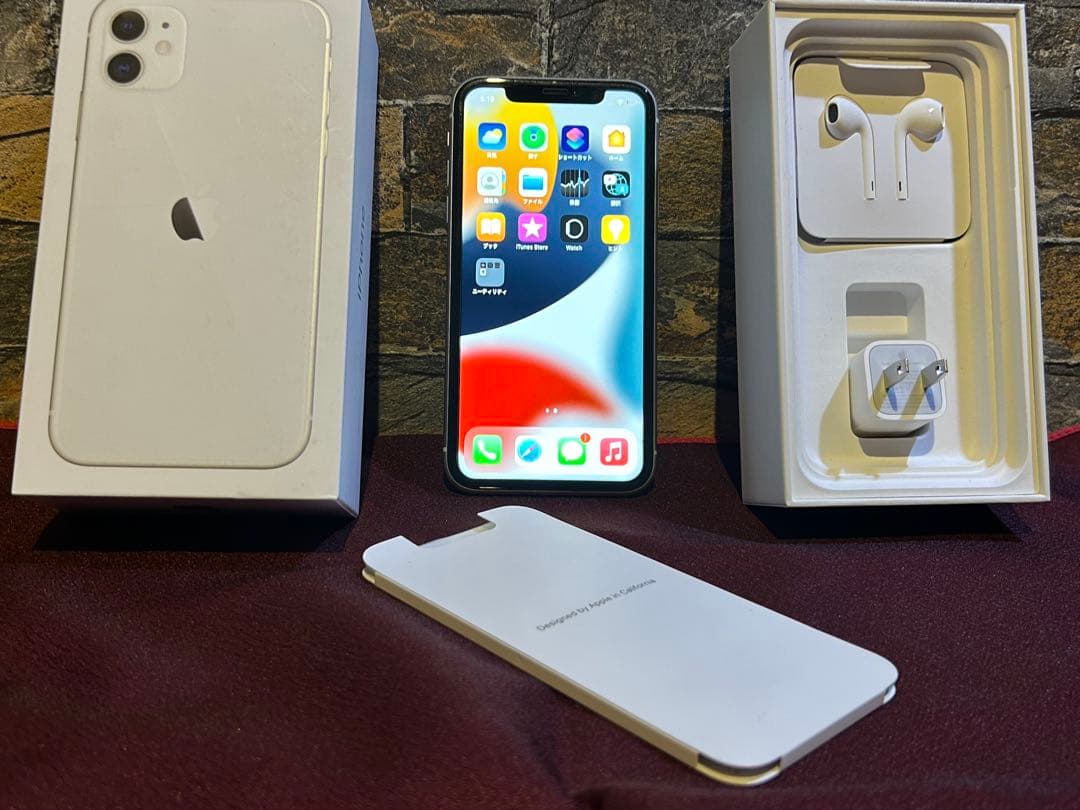 美品　iPhone11 64GB simフリー ホワイト　バッテリー98%