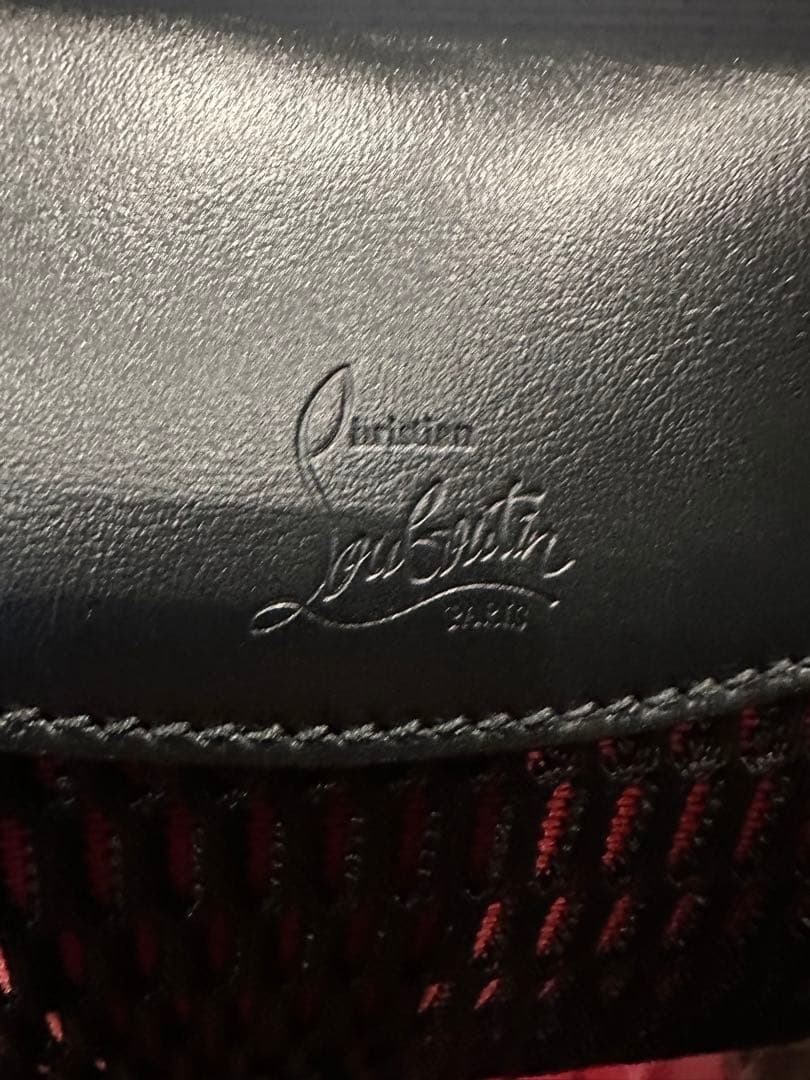 クリスチャン　ルブタン　ポーチ