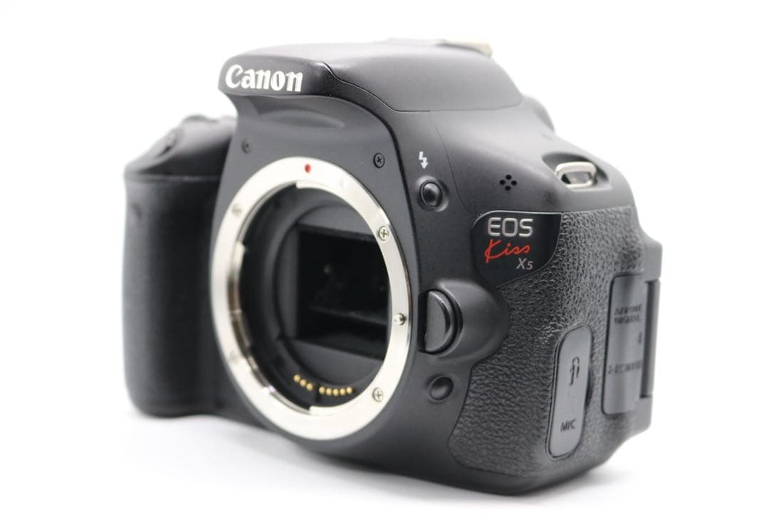 美品 【Canon EOS Kiss X5 トリプルレンズセット】 安心保証あり