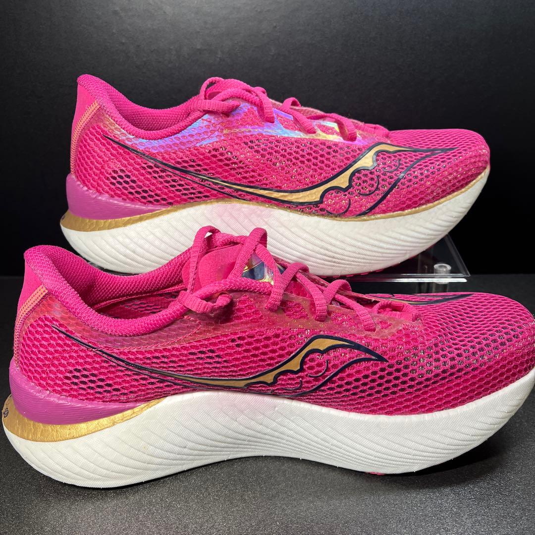 週末限定価格‼️【未使用28.0cm】SAUCONY エンドルフィンプロ3