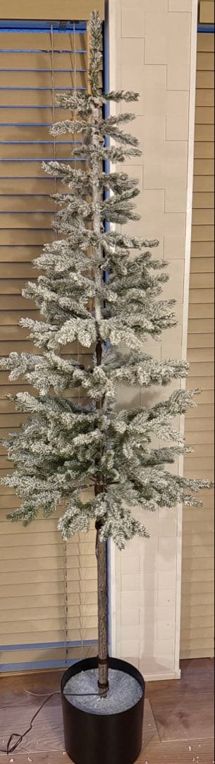LEDライト付きノルディックツリー クリスマスツリー