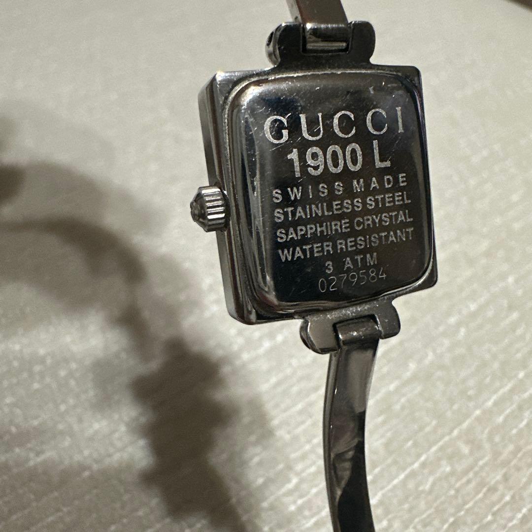 GUCCI シルバー スクエア型時計　箱付き　美品