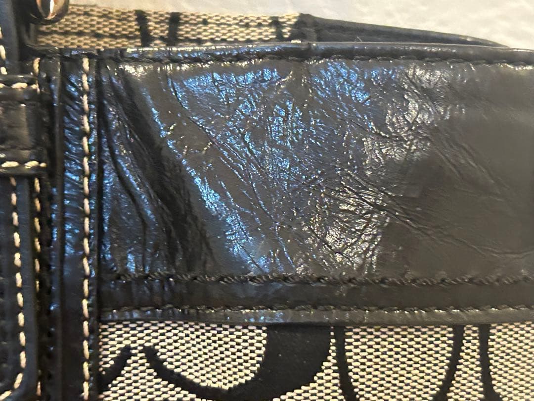 Coach ショルダーバッグ 黒　シグネチャー　肩がけ