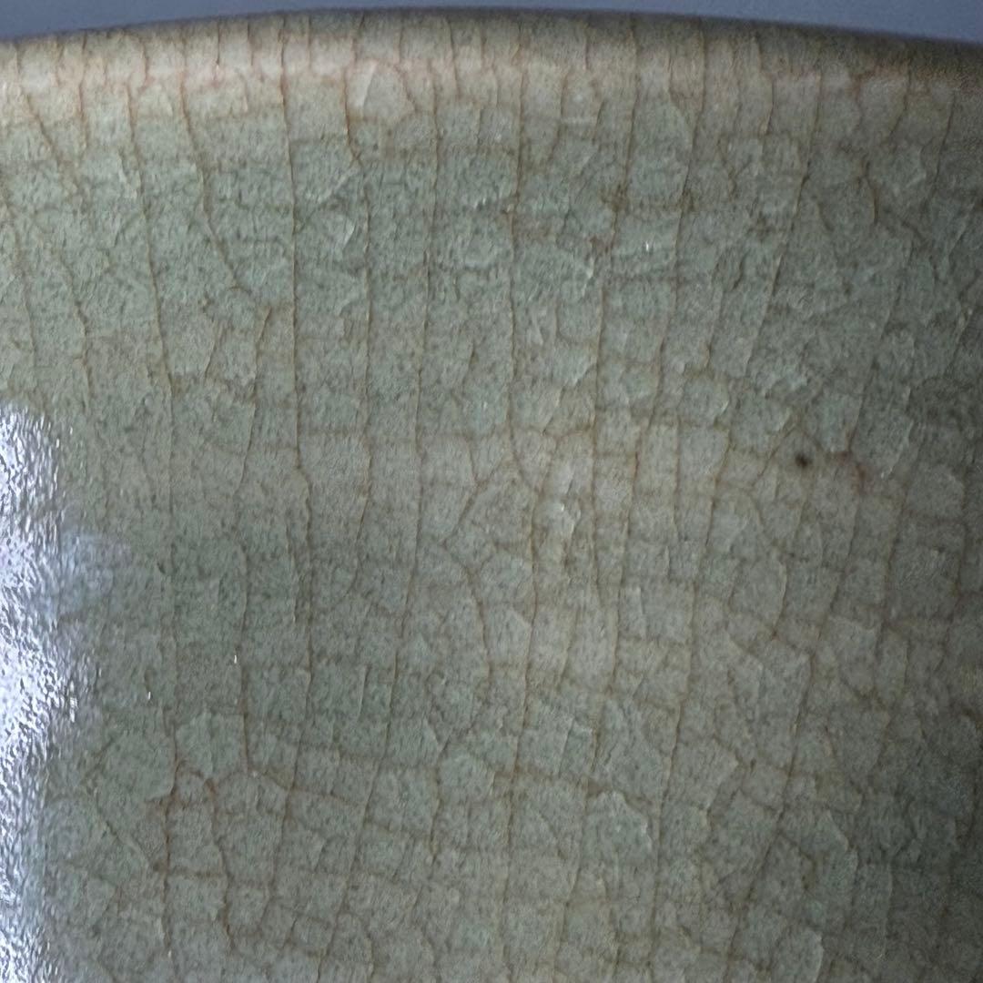 古伊万里　古波佐見　青磁陽刻大皿　共箱　1700年前後　美しい貫入　35.9cm